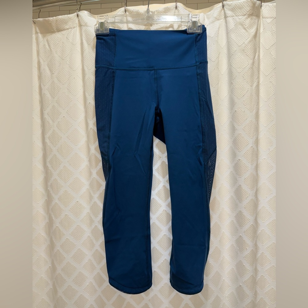 Lululemon leggings size 6